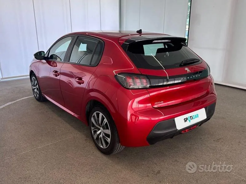 Peugeot 208 2023 photo 3