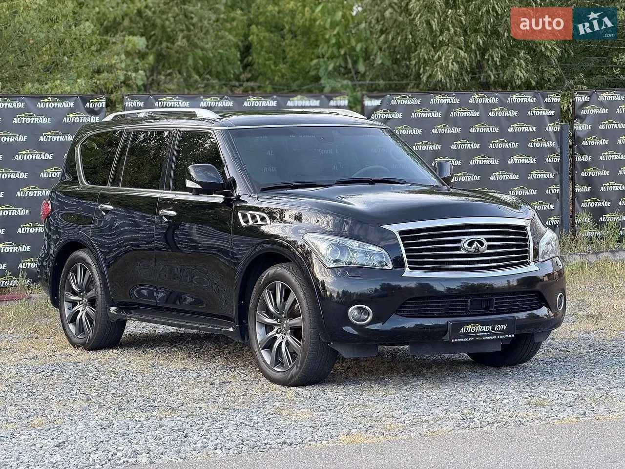 Infiniti Qx56 2011 photo 2