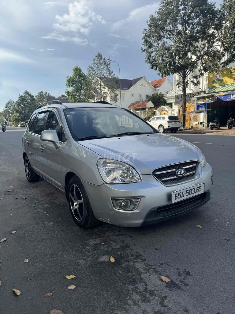 Kia Carens 2009 photo 2