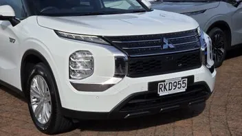 Mitsubishi Outlander 2025 photo 4