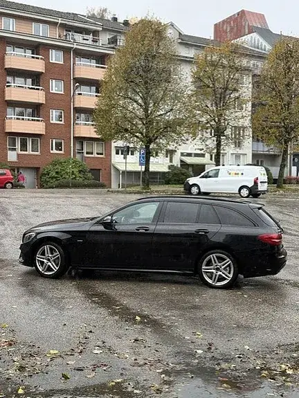Mercedes-Benz C 350 2018 photo 2
