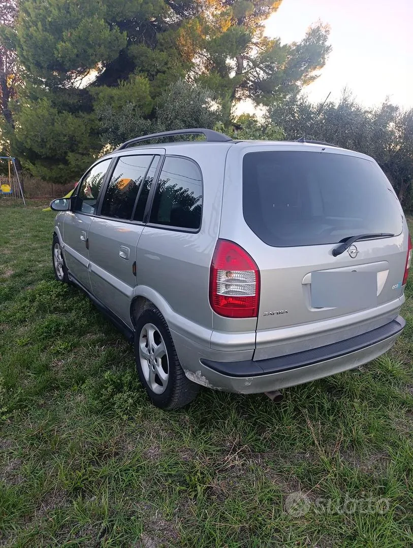 Opel Zafira 2005 photo 3