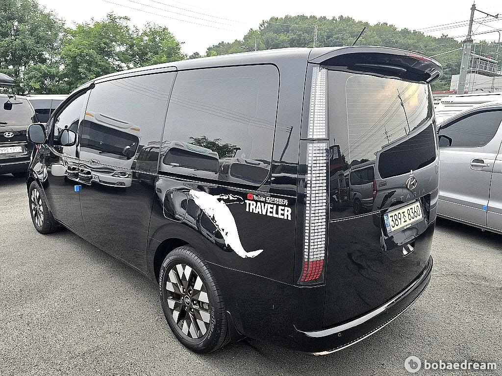 Hyundai Staria 2022 photo 3