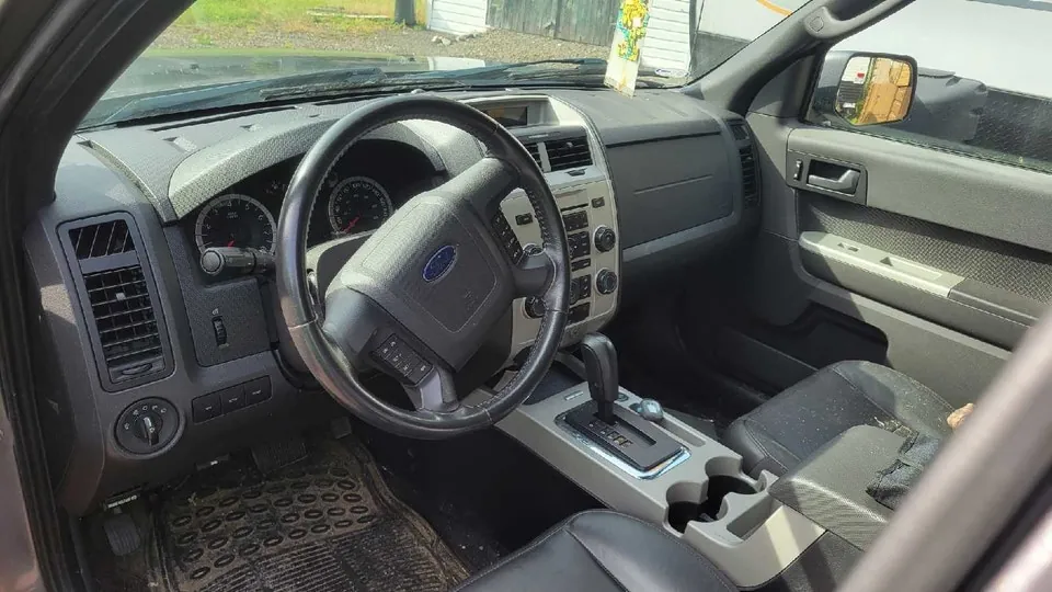 Ford Escape 2012 photo 4