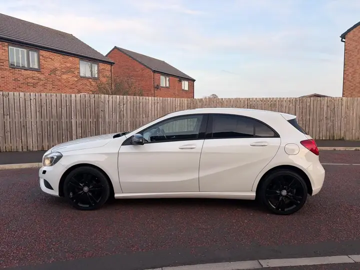 Mercedes-Benz A-Class 2015 photo 5