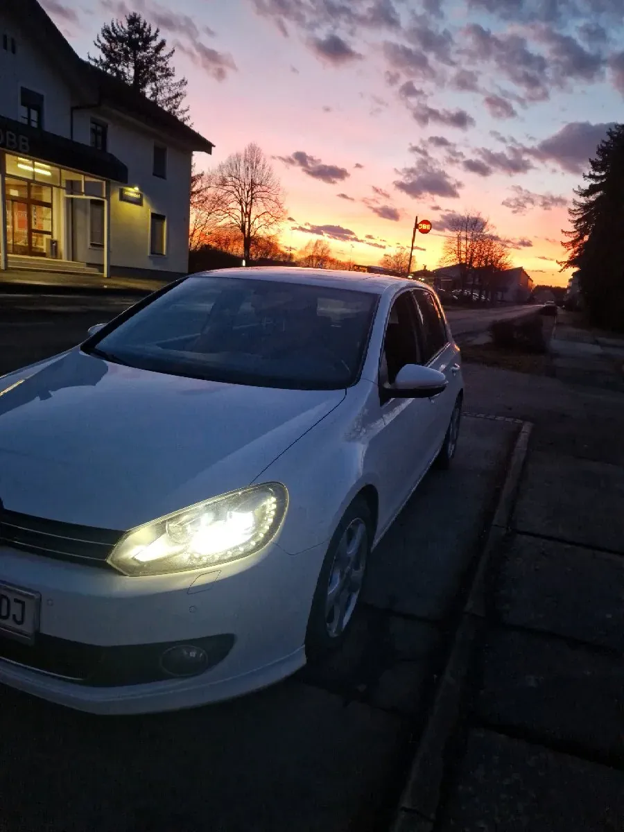 Volkswagen Golf 2011 photo 3