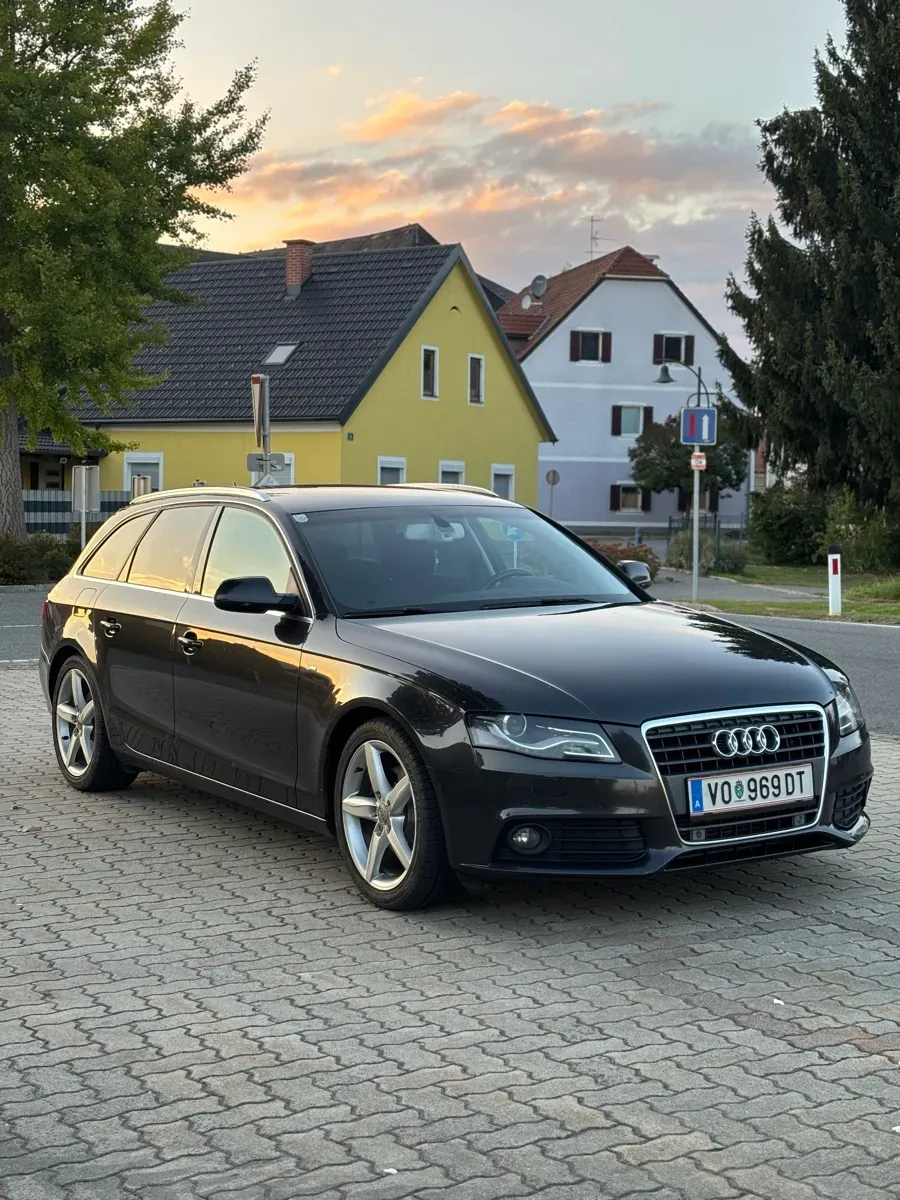 Audi A4 2010 photo 3