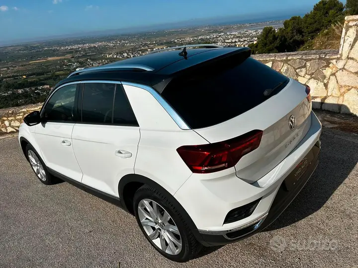 Volkswagen T-Roc 2019 photo 2