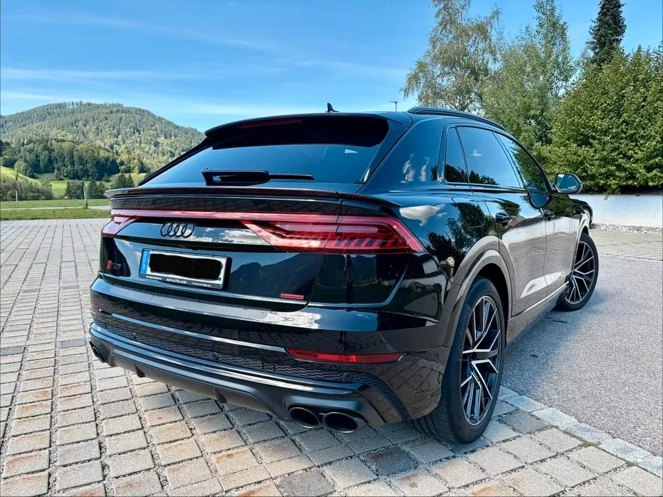 Audi Sq8