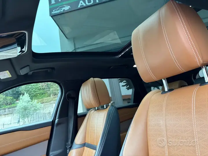 Land Rover Range Rover Velar 2022 photo 3