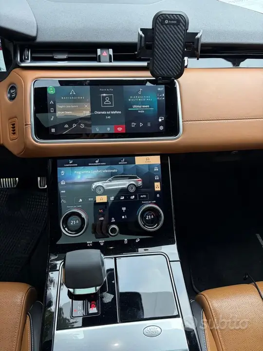 Land Rover Range Rover Velar 2022 photo 5