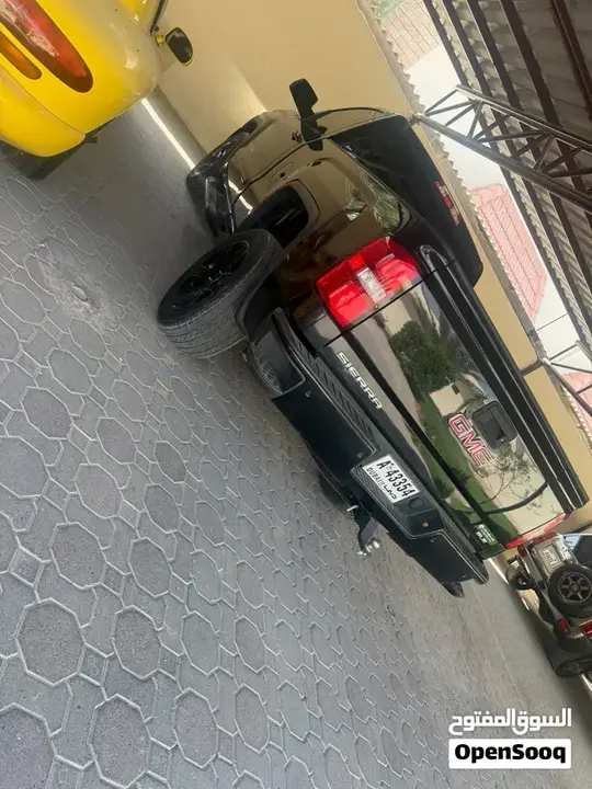GMC Sierra 2018 photo 2