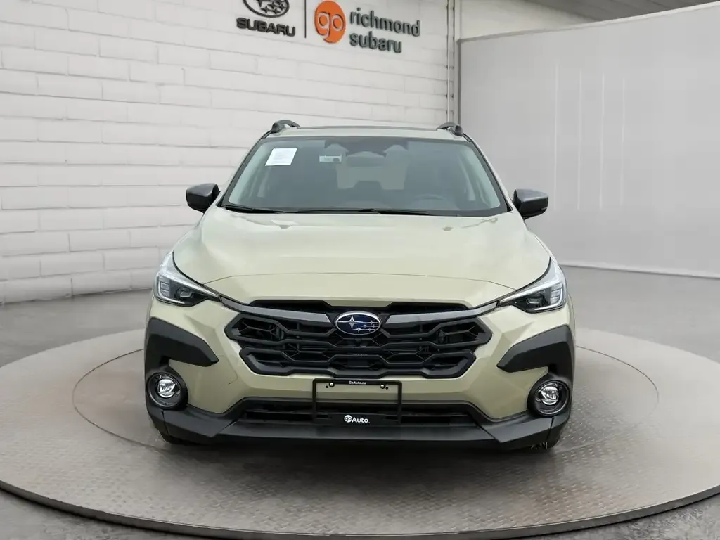 Subaru Crosstrek 2026 photo 2