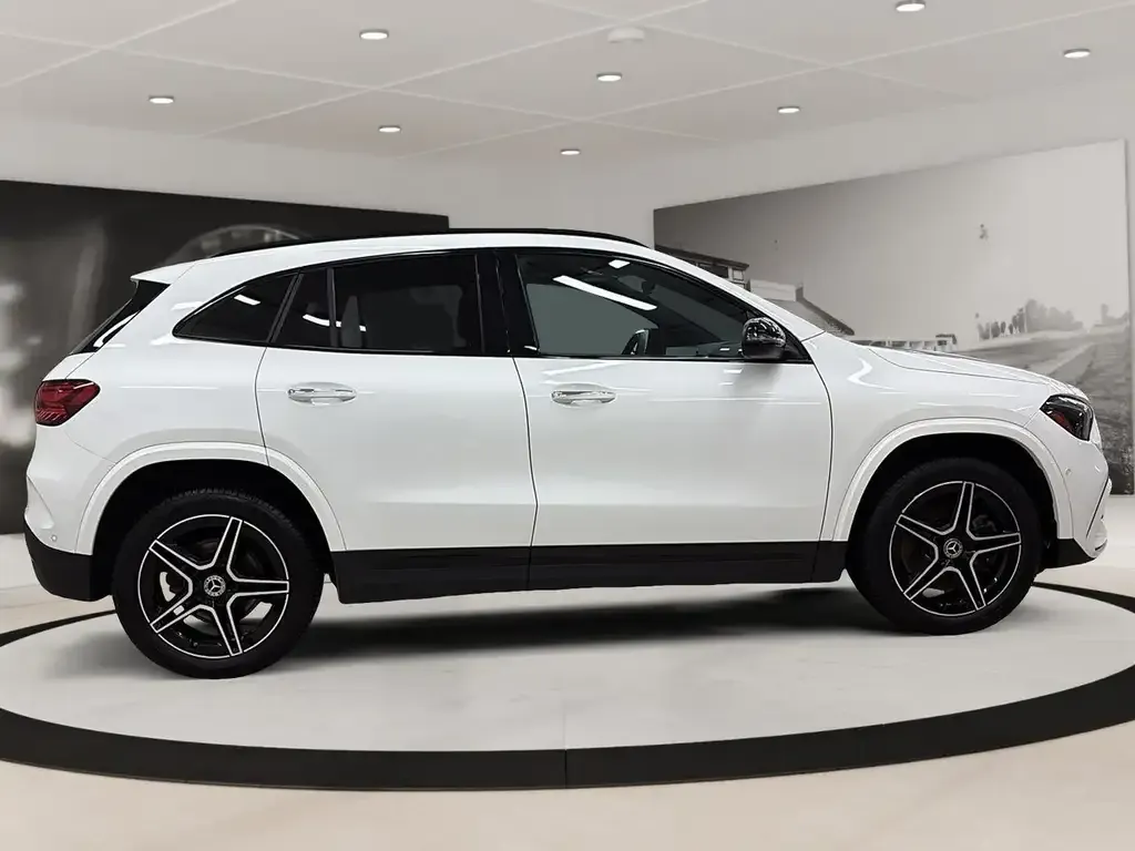 Mercedes-Benz Gla 2025 photo 4