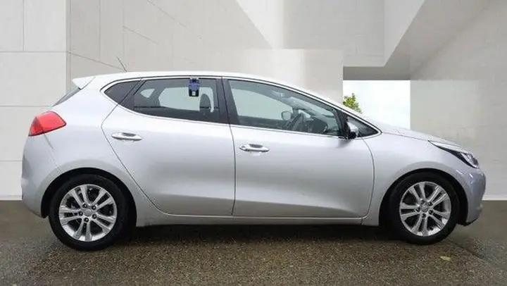 Kia Ceed 2012 photo 4
