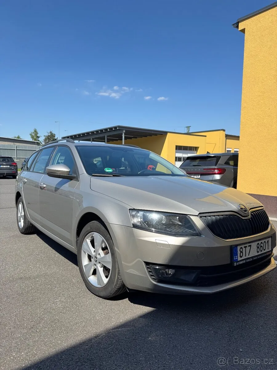 Skoda Octavia 2013 photo 2