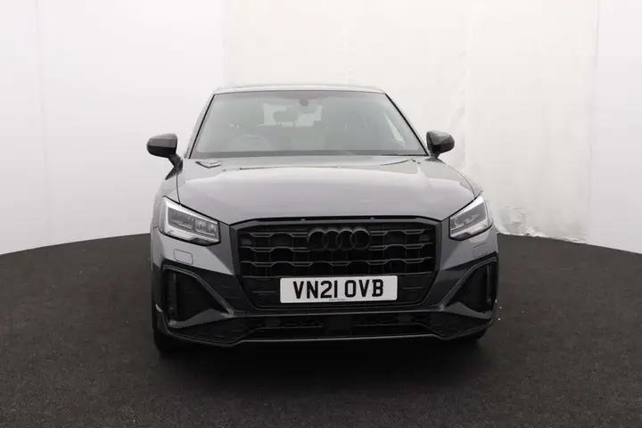 Audi Q2 2021 photo 2