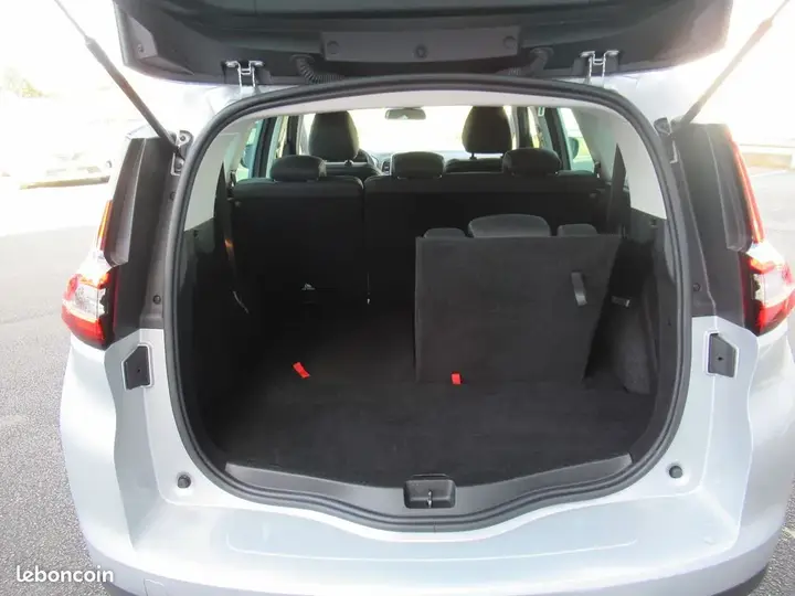 Renault Grand Scenic 2023 photo 5