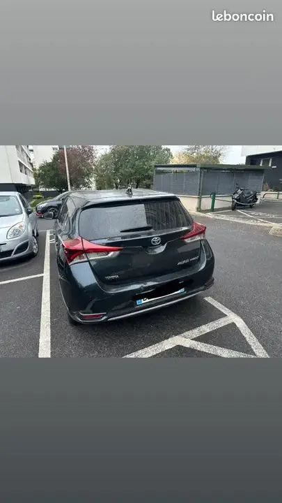 Toyota Auris 2016 photo 3