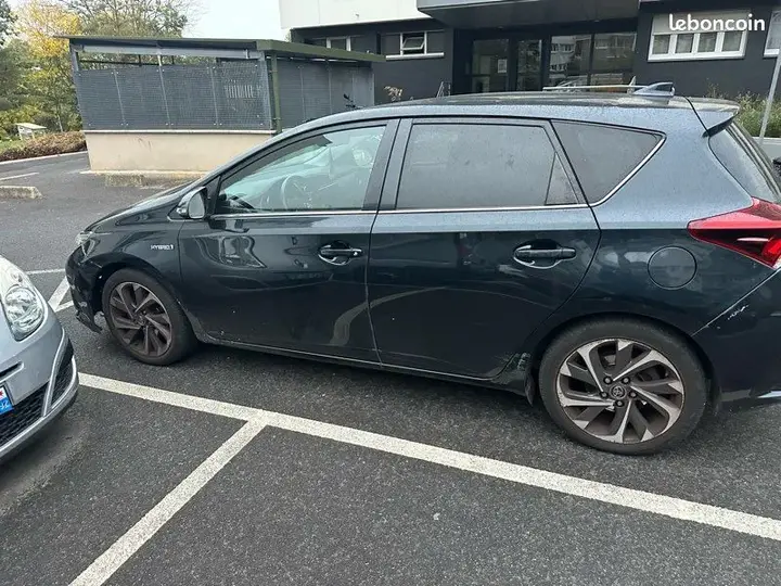 Toyota Auris 2016 photo 5