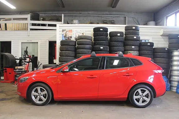 Volvo V40 2014 photo 2