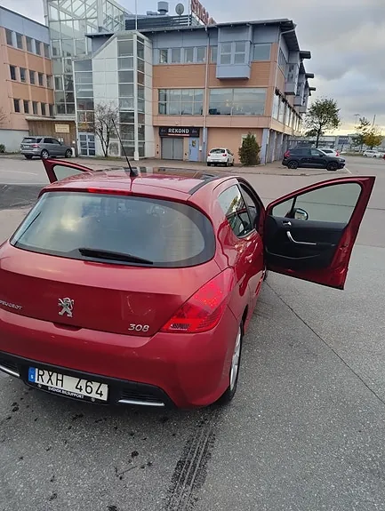 Peugeot 308 2010 photo 2