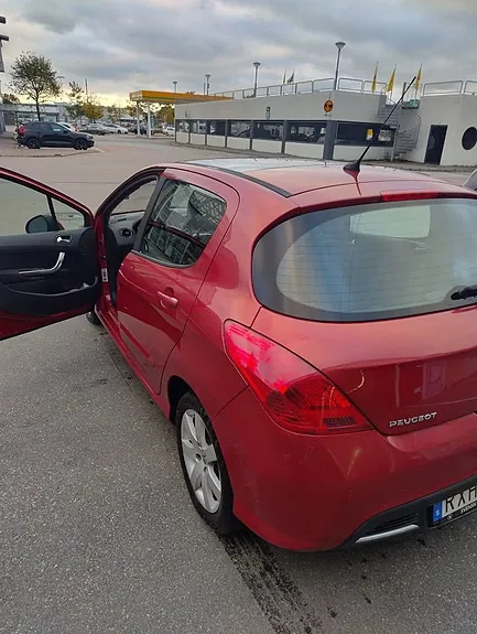 Peugeot 308 2010 photo 4
