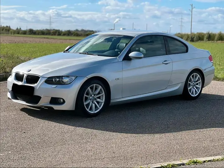BMW 320I