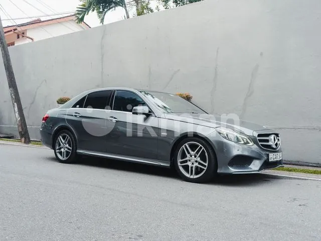 Mercedes-Benz E300 2015 photo 2