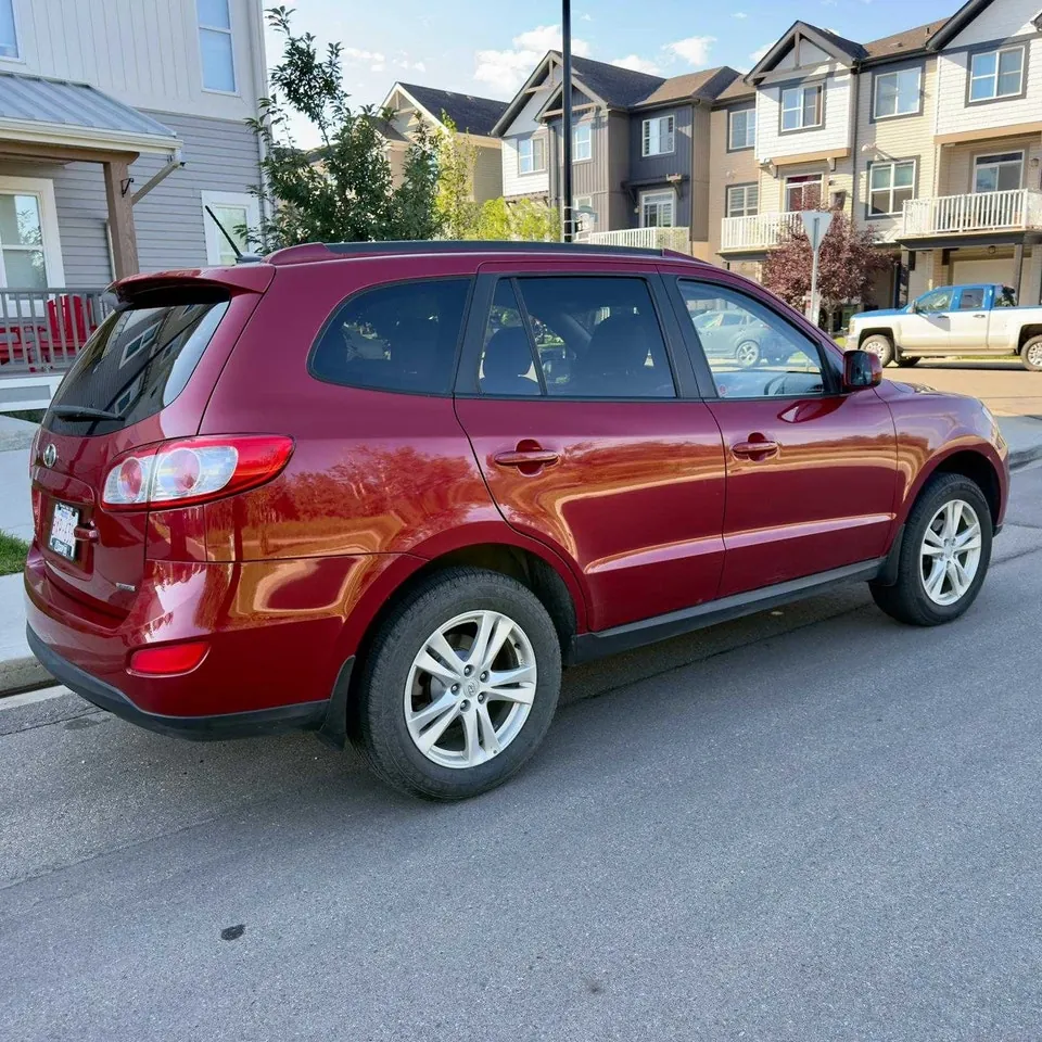 Hyundai Santa Fe 2012 photo 3