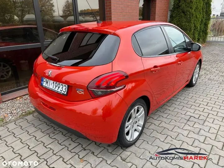 Peugeot 208 2016 photo 3