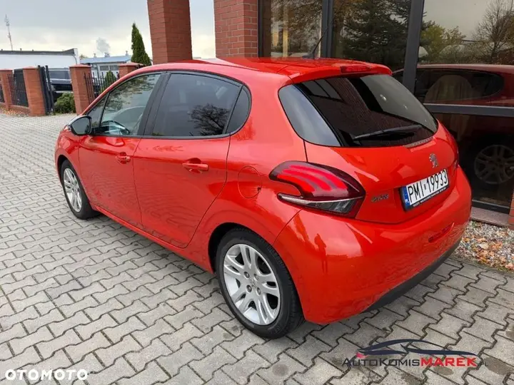 Peugeot 208 2016 photo 4