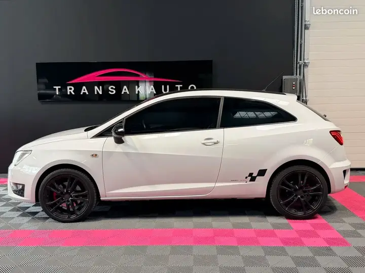 Seat Ibiza 2014 photo 3