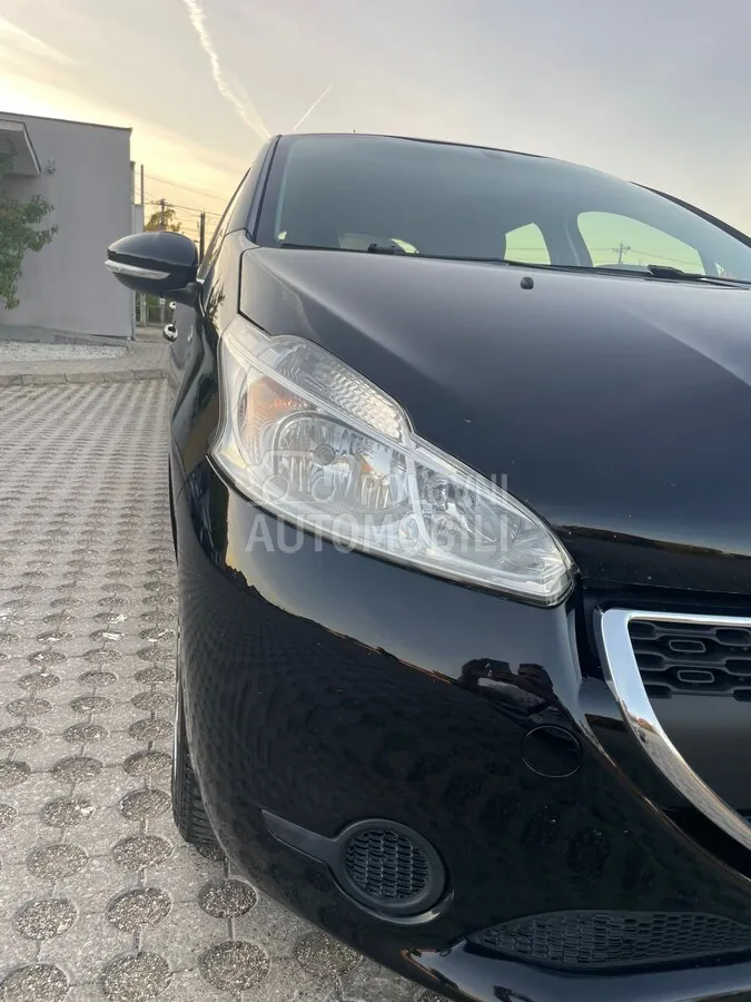 Peugeot 208 2014 photo 5