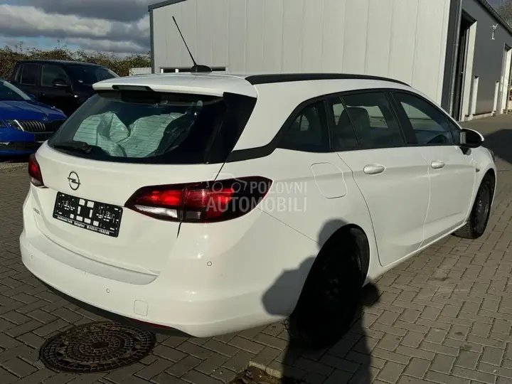 Opel Astra K 2021 photo 4