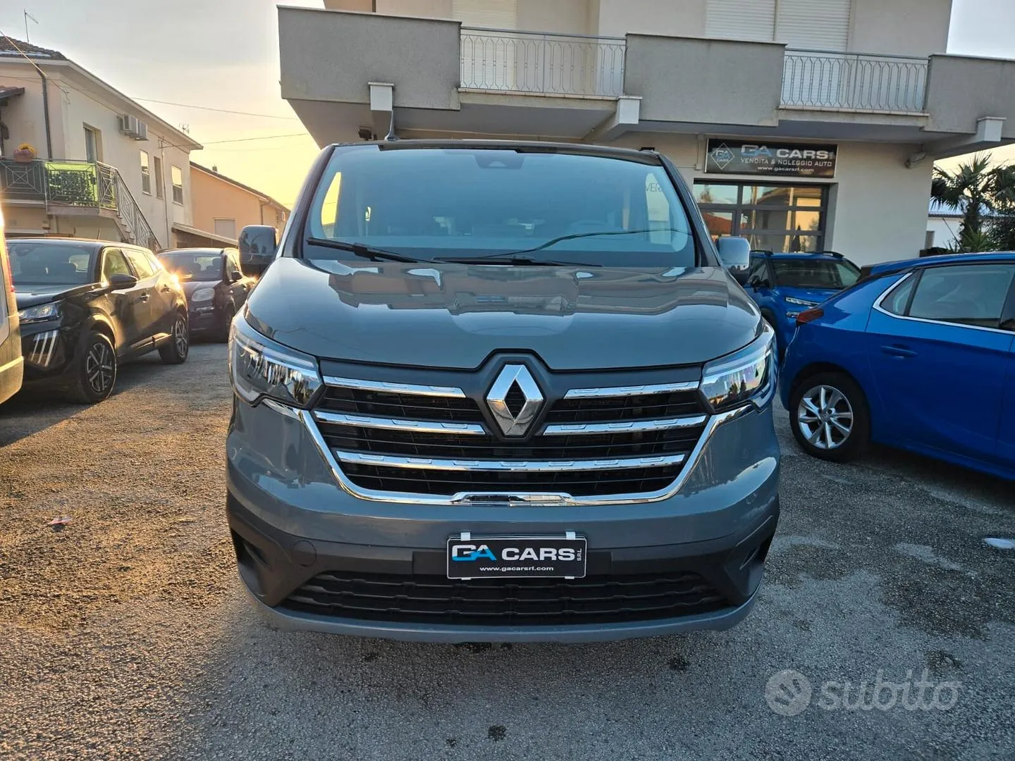 Renault Trafic 2023 photo 2