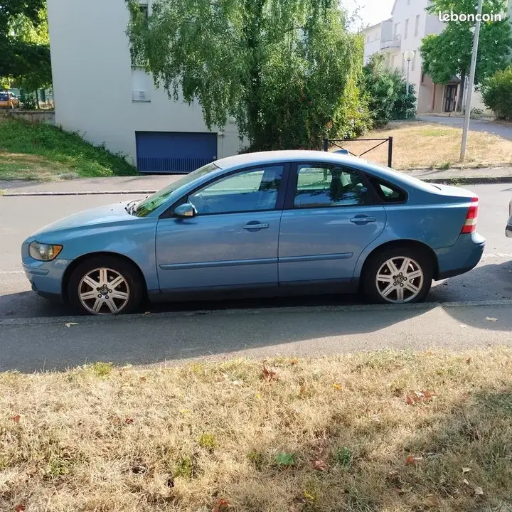 Volvo S40