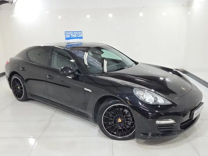 Porsche Panamera 2012 photo 4