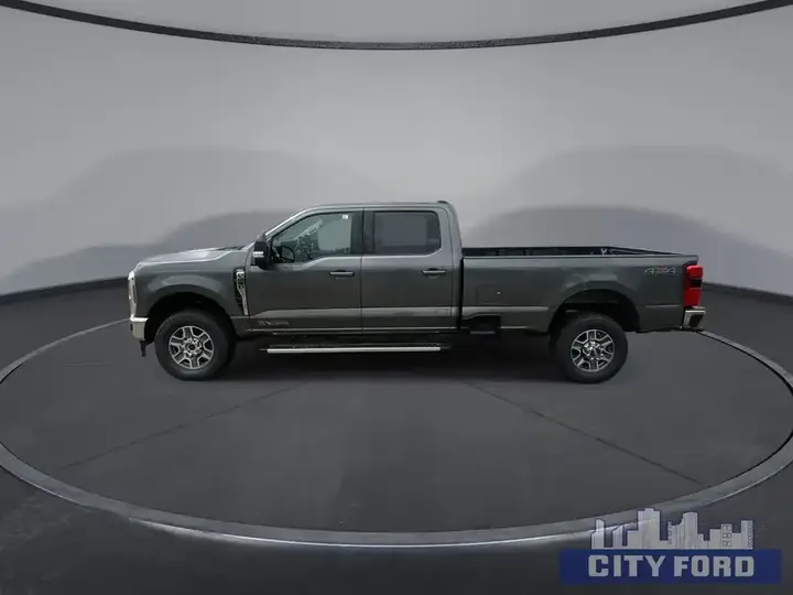 Ford F-350 Super Duty 2026 photo 5