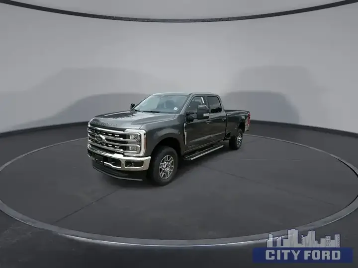 Ford F-350 Super Duty 2026 photo 4