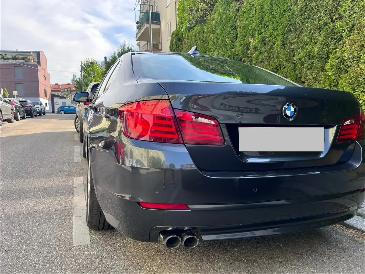 BMW 5 Series 2010 photo 3