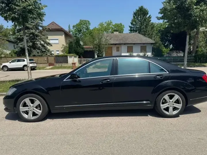 Mercedes-Benz S-Class 2010 photo 3