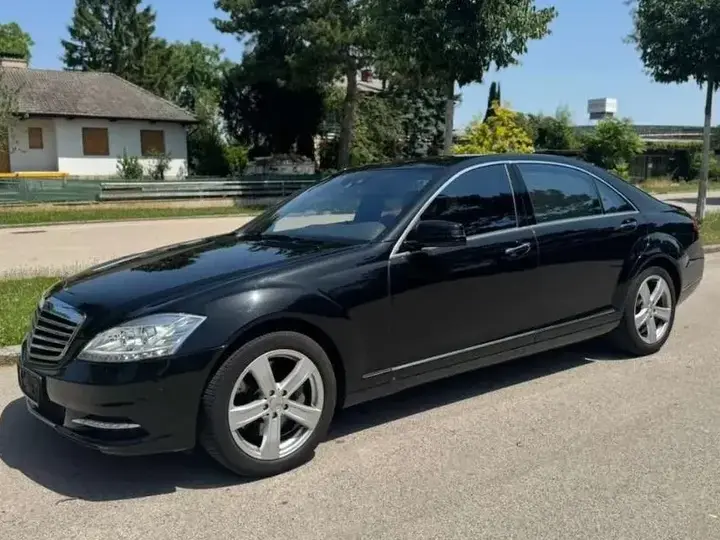 Mercedes-Benz S-Class 2010 photo 2