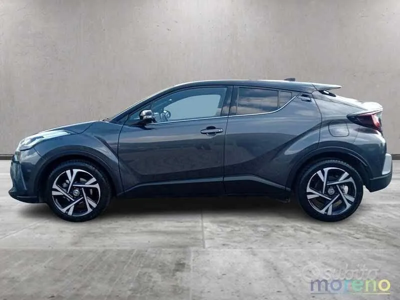 Toyota C-Hr 2022 photo 2
