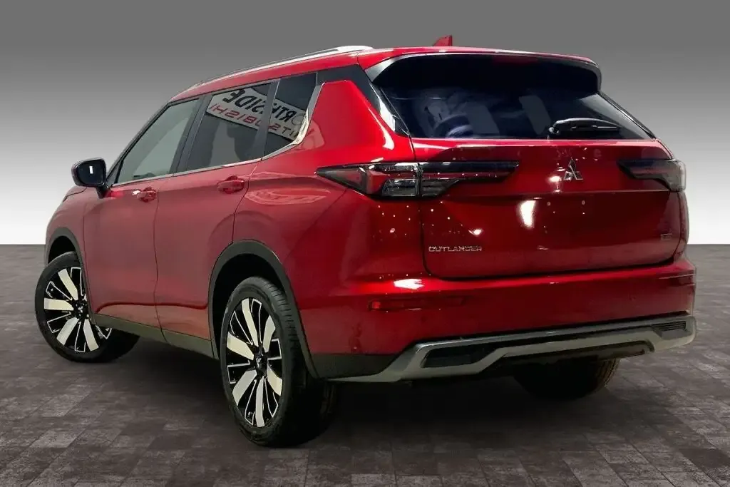 Mitsubishi Outlander 2026 photo 3
