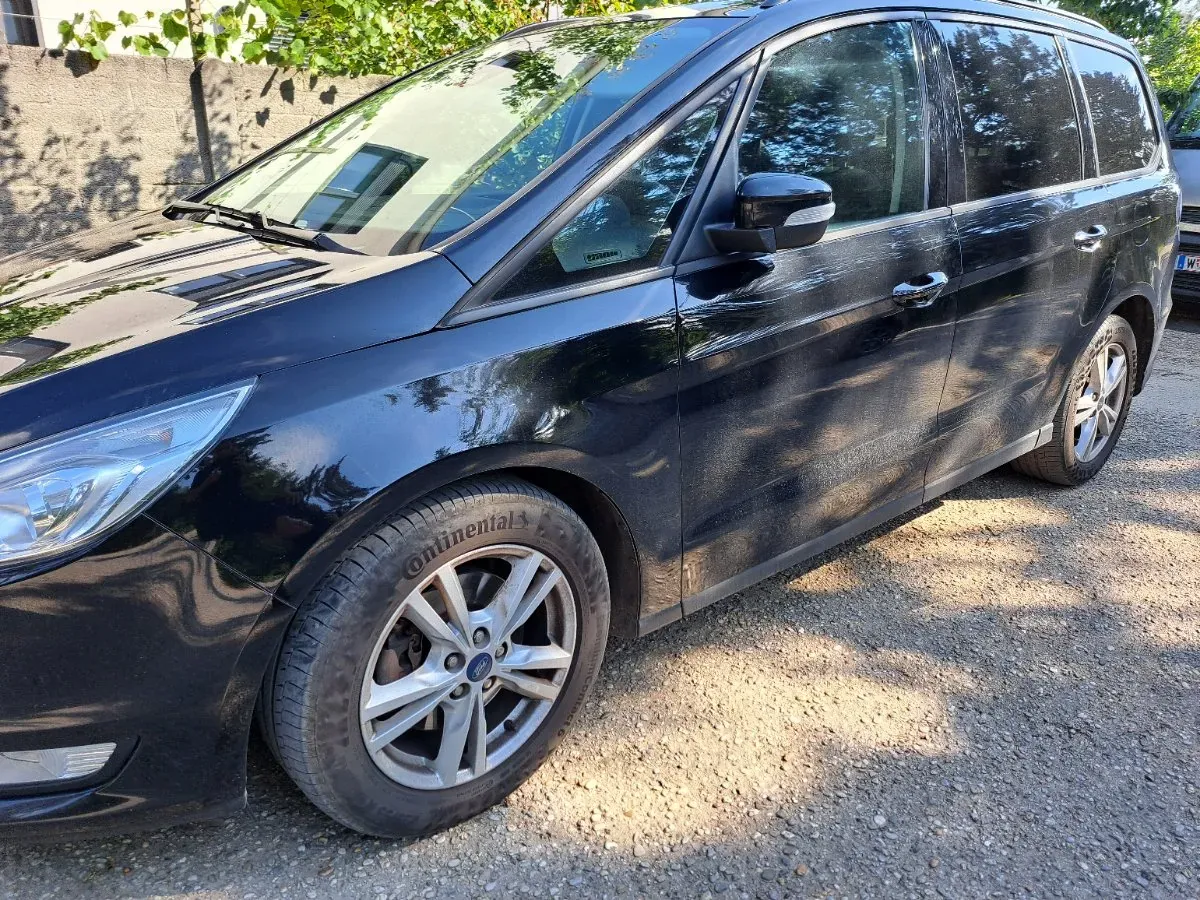 Ford Galaxy 2017 photo 2