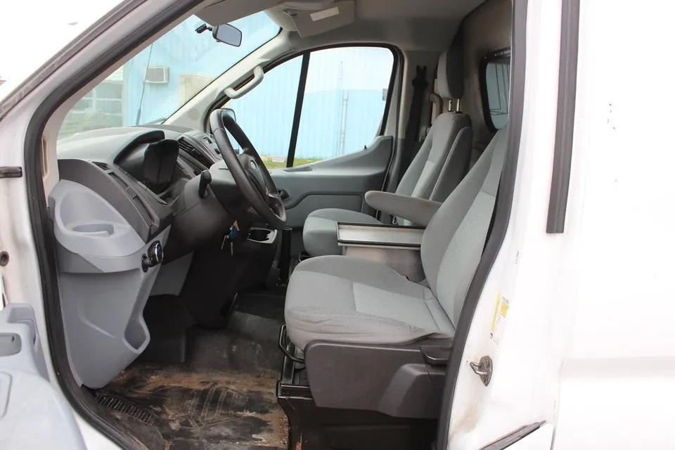 Ford Transit Cargo 2015 photo 5