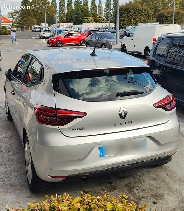 Renault Clio 2021 photo 2