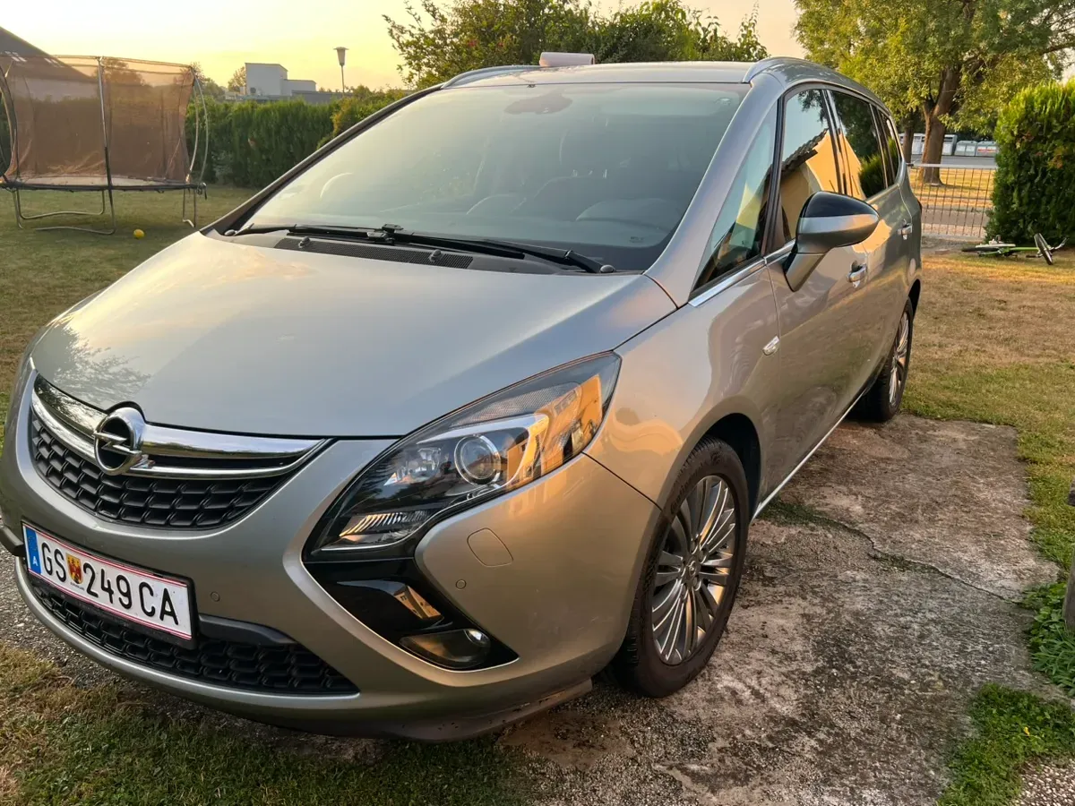 Opel Zafira Tourer 2015 photo 2