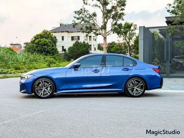 BMW 3 Series 2023 photo 3